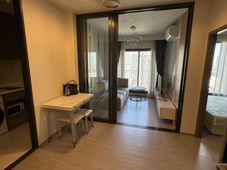 À louer 1 chambre condo à Huai Khwang, Bangkok