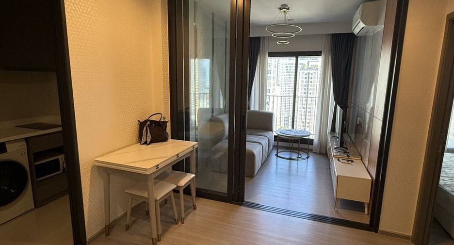 For rent 1 bed condo in Huai Khwang, Bangkok