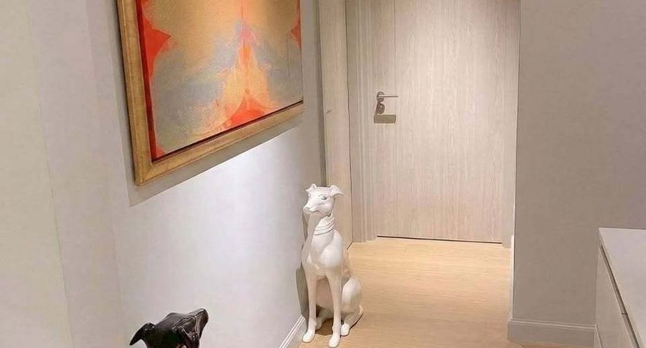 For rent 3 bedrooms condo in Pathum Wan, Bangkok