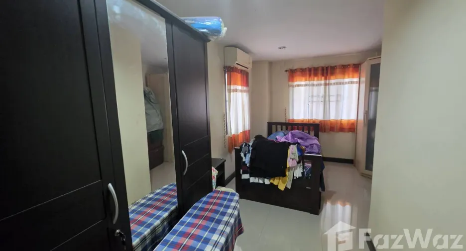 For rent 5 bedrooms house in Mueang Chiang Mai, Chiang Mai