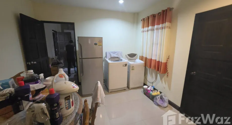 For rent 5 bedrooms house in Mueang Chiang Mai, Chiang Mai