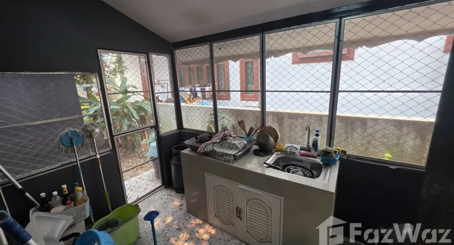 For rent 5 bedrooms house in Mueang Chiang Mai, Chiang Mai