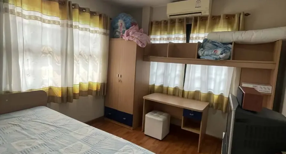 For rent 5 bedrooms house in Mueang Chiang Mai, Chiang Mai