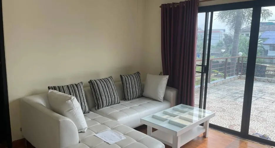 For rent 5 bedrooms house in Mueang Chiang Mai, Chiang Mai