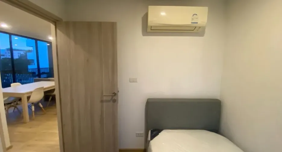 For rent 2 bedrooms condo in Phra Khanong, Bangkok
