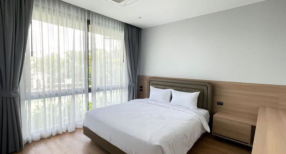 For rent 5 bedrooms villa in Mueang Phuket, Phuket