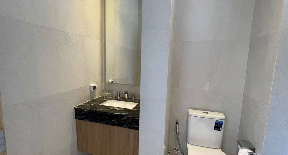 For rent 5 bedrooms villa in Mueang Phuket, Phuket