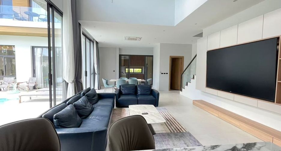 For rent 5 bedrooms villa in Mueang Phuket, Phuket