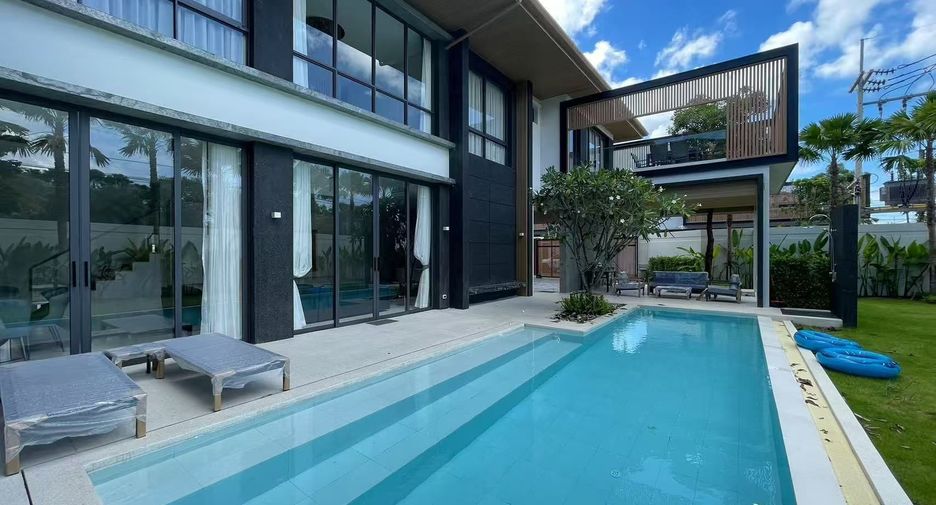For rent 5 bedrooms villa in Mueang Phuket, Phuket