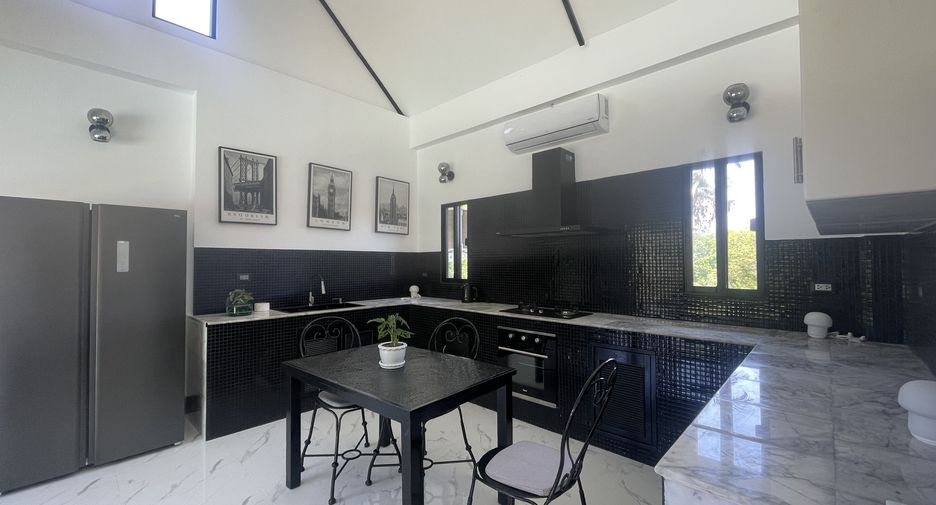 For rent 4 bedrooms villa in Thalang, Phuket