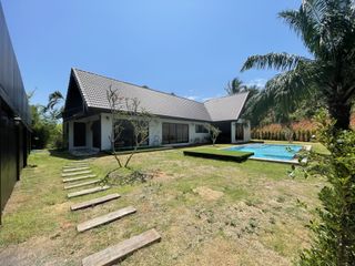 Villa en alquiler de 4 habitaciones en Thalang, Phuket