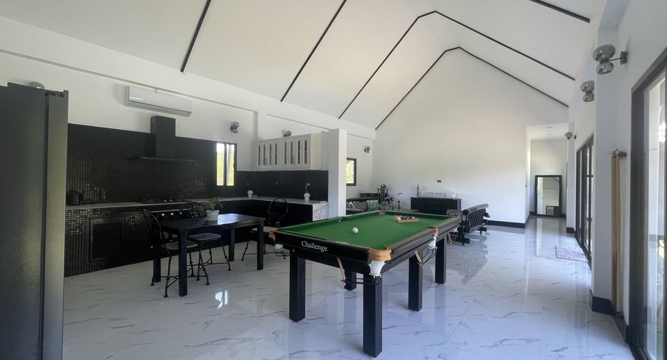 For rent 4 bedrooms villa in Thalang, Phuket