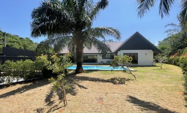 Villa zur Miete mit 4 Zimmer in Thalang, Phuket