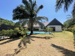 Villa en alquiler de 4 habitaciones en Thalang, Phuket