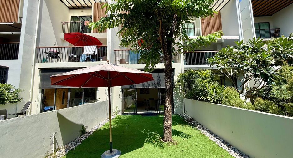 For rent 3 bedrooms townhouse in Ko Samui, Surat Thani