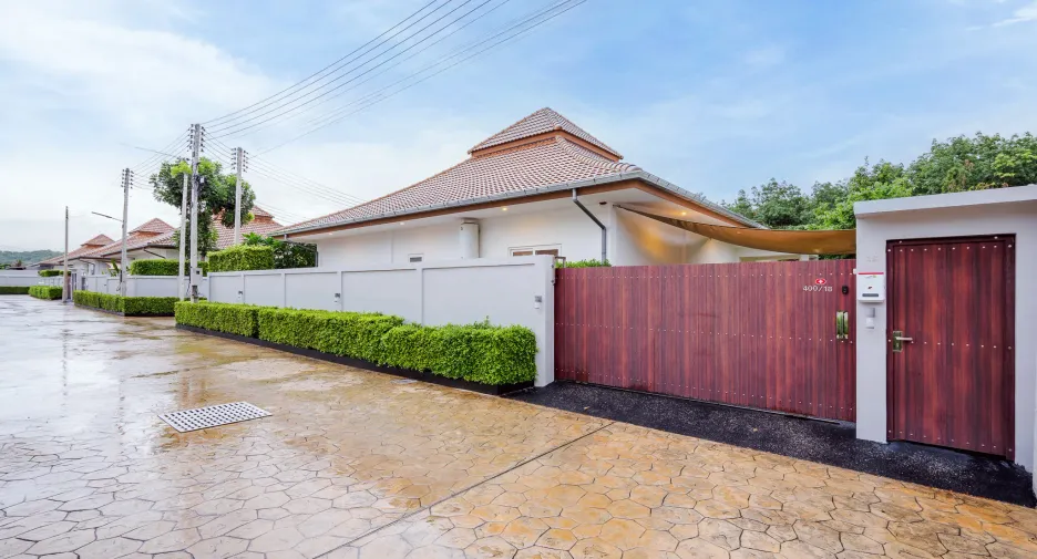 For sale 3 bedrooms villa in Hua Hin, Prachuap Khiri Khan