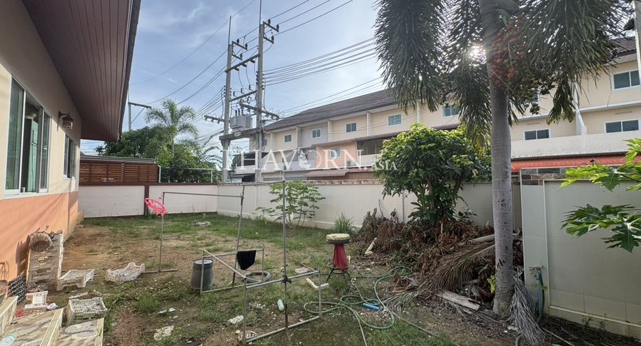 For sale 3 bedrooms house in Sattahip, Chonburi