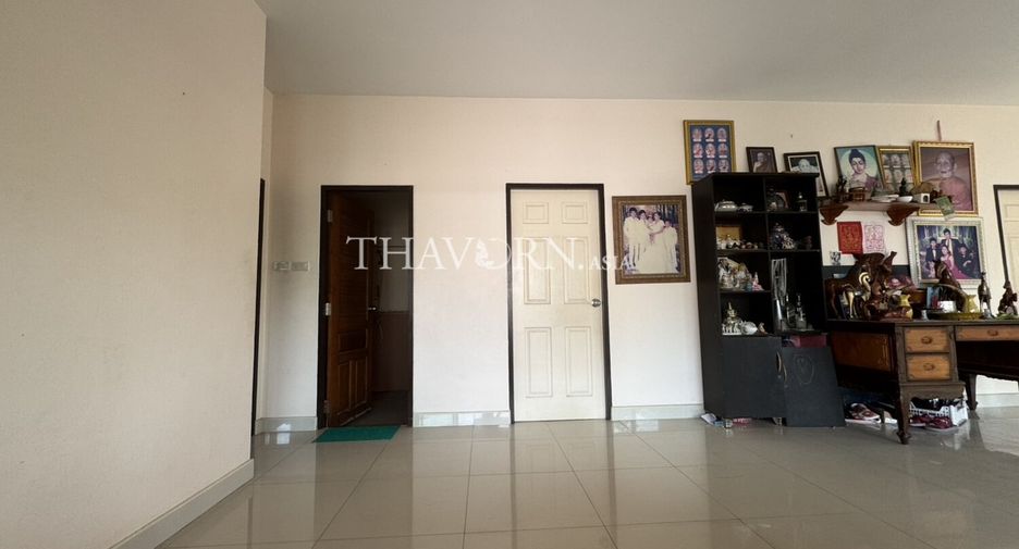 For sale 3 bedrooms house in Sattahip, Chonburi