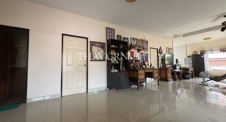 For sale 3 bedrooms house in Sattahip, Chonburi