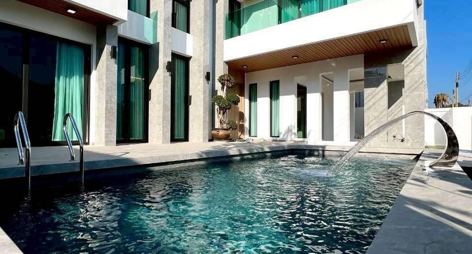 For sale 5 bedrooms villa in East Pattaya, Pattaya