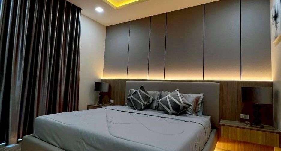For sale 5 bedrooms villa in East Pattaya, Pattaya