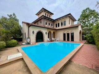 For rent 4 bedrooms villa in Huay Yai, Pattaya