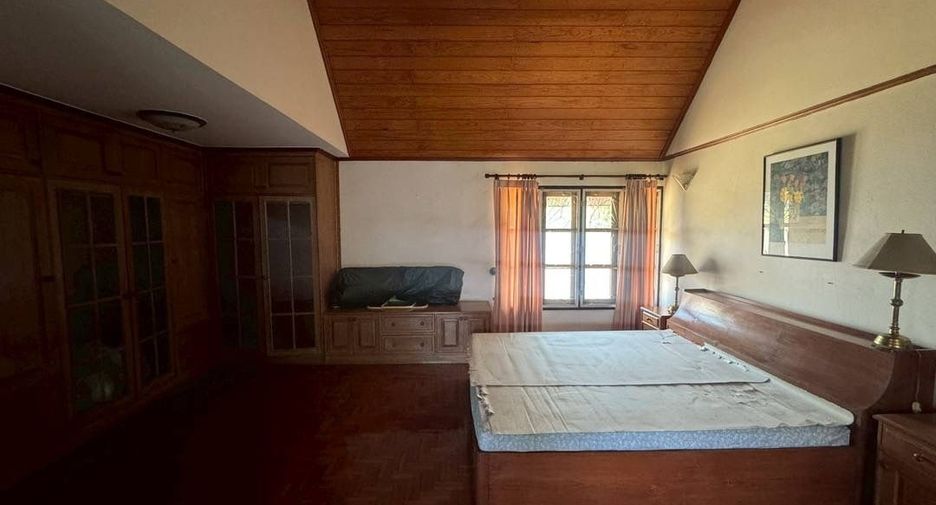 For sale 4 bedrooms house in Hang Dong, Chiang Mai