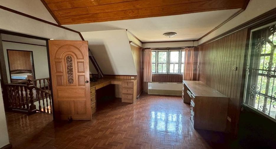 For sale 4 bedrooms house in Hang Dong, Chiang Mai