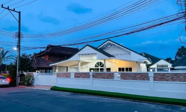 For rent 3 bedrooms villa in Huay Yai, Pattaya
