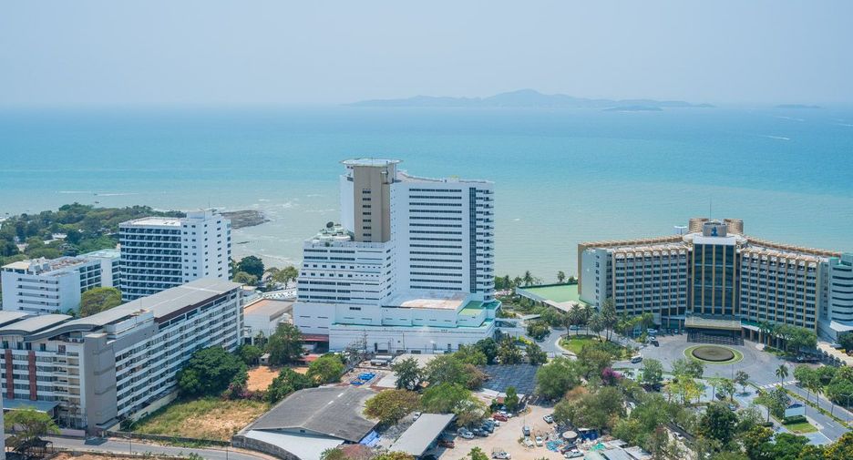 For sale 3 bedrooms condo in Bang Lamung, Chonburi
