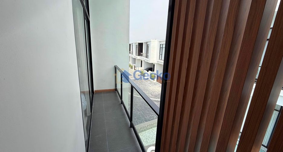 For sale 3 bedrooms house in Bang Lamung, Chonburi