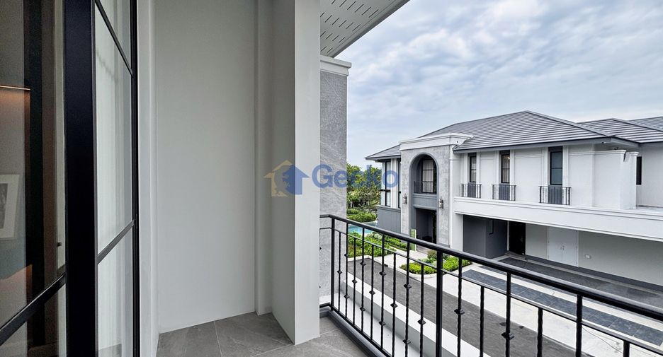 Haus zum Kauf mit 5 Zimmer in Bang Lamung, Chonburi