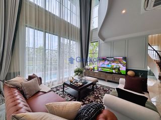 Haus zum Kauf mit 5 Zimmer in Bang Lamung, Chonburi