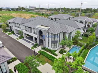 Haus zum Kauf mit 5 Zimmer in Bang Lamung, Chonburi
