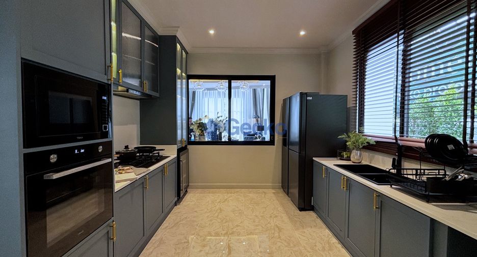Haus zum Kauf mit 4 Zimmer in Bang Lamung, Chonburi