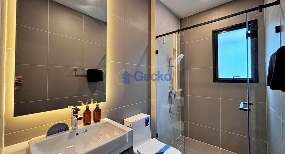Haus zum Kauf mit 4 Zimmer in Bang Lamung, Chonburi