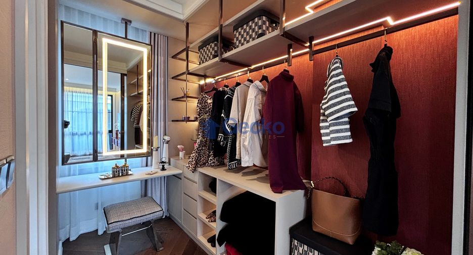 Haus zum Kauf mit 4 Zimmer in Bang Lamung, Chonburi