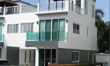 Casa en venta de 2 habitaciones en Kathu, Phuket