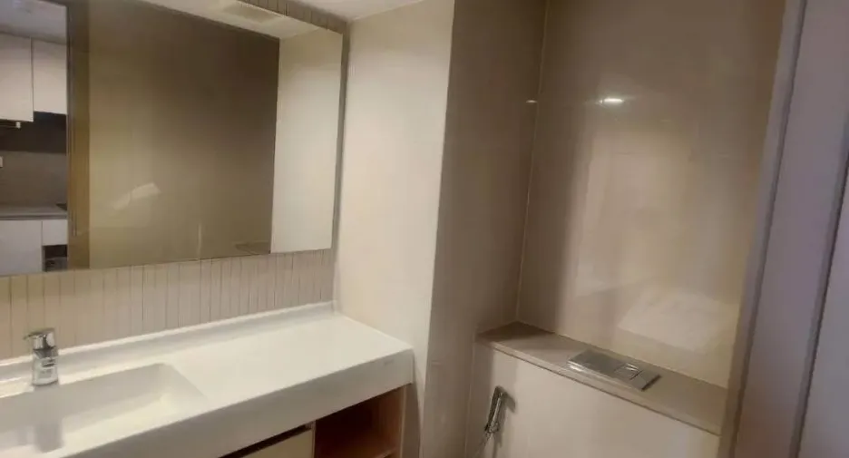 For rent 1 bed condo in Bang Rak, Bangkok