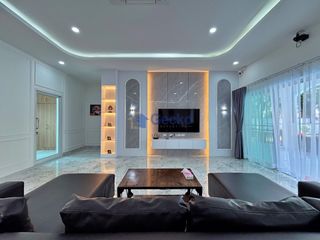 Haus zum Kauf mit 5 Zimmer in Bang Lamung, Chonburi