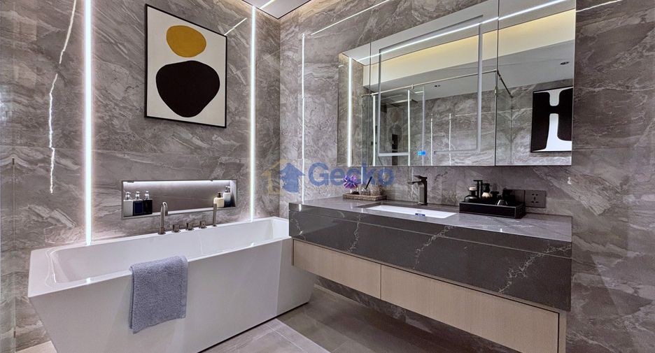 For sale 2 bedrooms condo in Bang Lamung, Chonburi