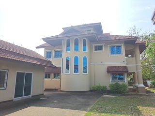 For Rent 6 Bedroom House In Mueang Chiang Mai