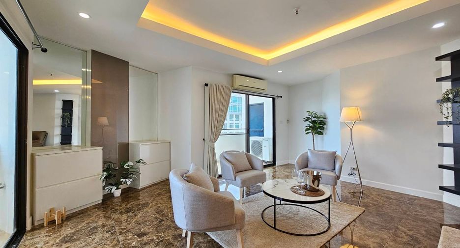 For rent 3 bedrooms condo in Watthana, Bangkok