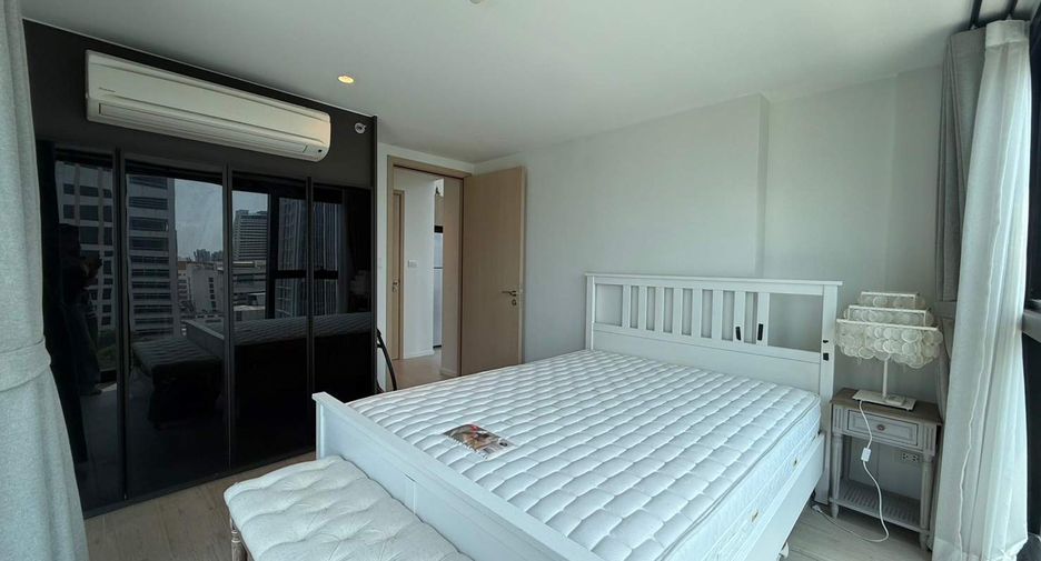 For rent 2 bedrooms condo in Sathon, Bangkok