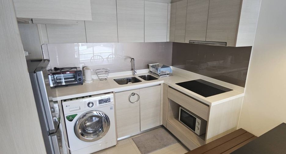 Condo en alquiler y en venta de 2 habitaciones en Watthana, Bangkok