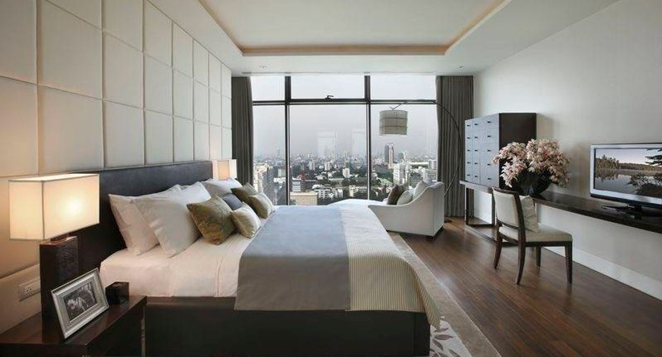 À louer 4 chambres condo à Pathum Wan, Bangkok