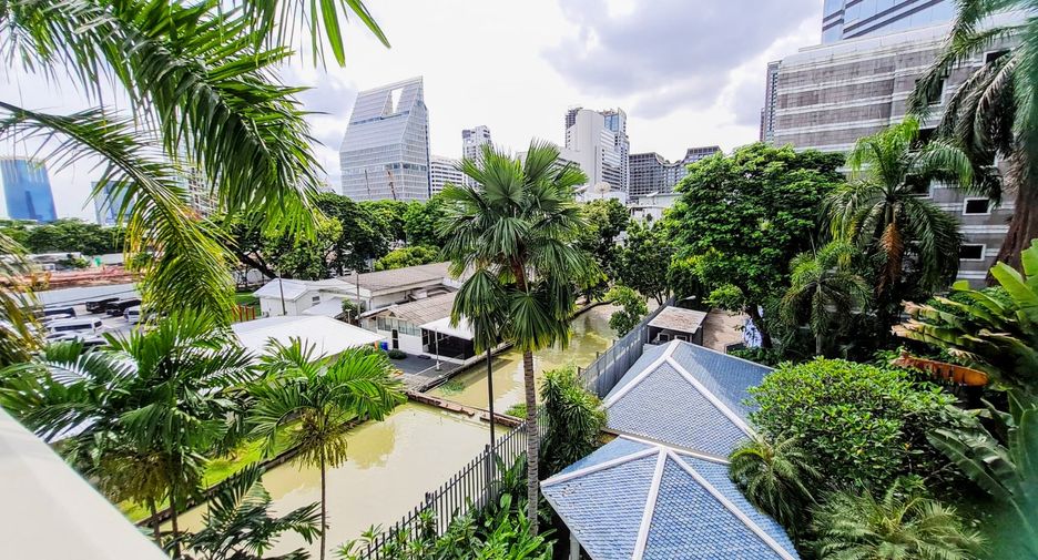 À louer 3 chambres condo à Pathum Wan, Bangkok