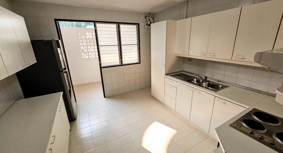 À louer 3 chambres condo à Pathum Wan, Bangkok