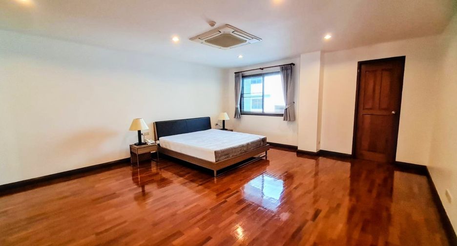 À louer 3 chambres condo à Pathum Wan, Bangkok