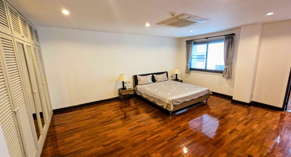 À louer 3 chambres condo à Pathum Wan, Bangkok
